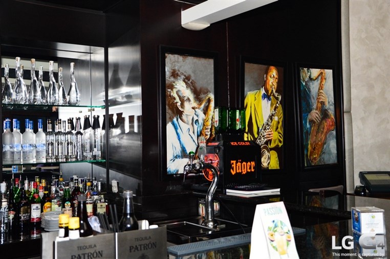 Jazz Bar Entertainment